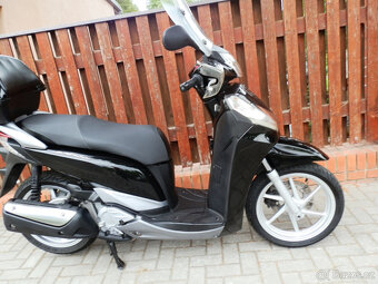 Honda SH 300i (2011) - 19