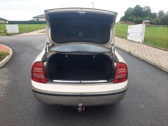 Škoda Superb 2.8 142kw, 10/2006, 128.000km - 19