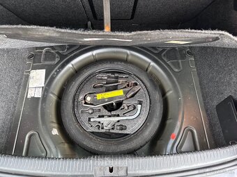 Volkswagen Golf VI 2.0 TDI 81 kW Highline - 19