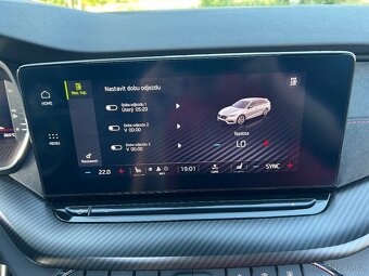 Škoda Octavia Combi Challenge Plus 2.0TSI 180kw DSG - 19