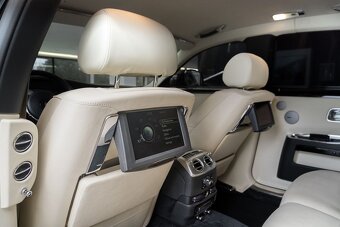 Rolls Royce Ghost pronájem vozidla s řidičem - 19