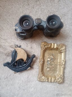 Prodám retro popelník, dalekohled, stojánek na ubrousky - 19