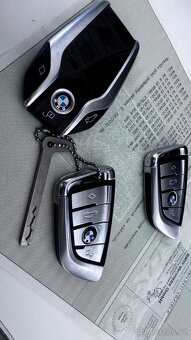 BMW Řada 5,  530d luxory 195kw x-drive - 19
