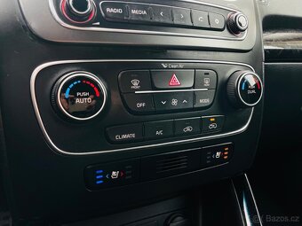 Kia Sorento 2.2CRDi 145KW AUTOMAT SERVISKA TAŽNÉ - 19