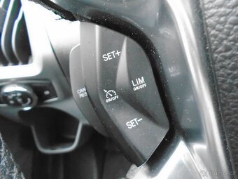 Ford Transit Custom 2.2 TDCi 9 míst BUS 92kW L2H2 - 19