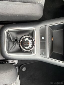 Volkswagen Golf Plus 1.6 TDI 2009 manuál - 19
