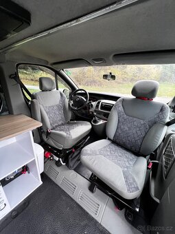 Opel Vivaro long 2005 obytná dodávka - 19