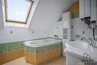 Prodej domu - Hrochův Týnec - 19