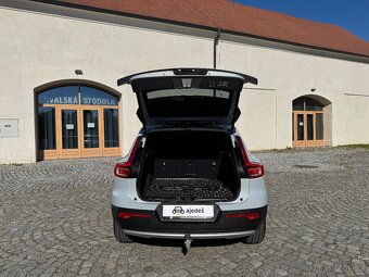 Volvo XC40 D4 Inscription/140 kW/4x4/automat/DPH/ČR/84 tkm - 19