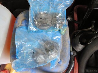 Díly Volkswagen Jetta Golf mk2 1.6td 51kw - 19