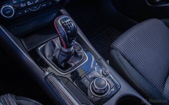 Mazda 3 2.2 Skyactiv-D150 Attraction Sedan - 19