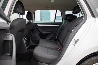 Škoda Octavia Combi 2.0 TDI Ambition 4x4 - 19