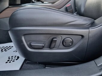 Mazda CX-30, 2.0 SkyactivX 137kW odpočetDPH - 19