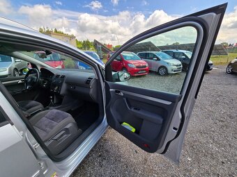 Volkswagen Touran 2.0 TDi 103 KW Highline - 19