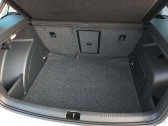 Škoda Rapid Sport 1.2 TSI   Xenony / Panorama / Nová STK - 19