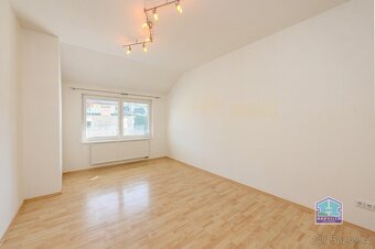 Řadový rodinný dům Plzeň - Nová Hospoda, ul. U Svahu - 19