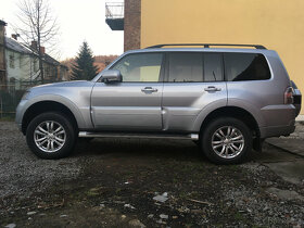 Mitsubishi Pajero 3.2 Di-D INSTYLE 7-Míst 176kW - 19