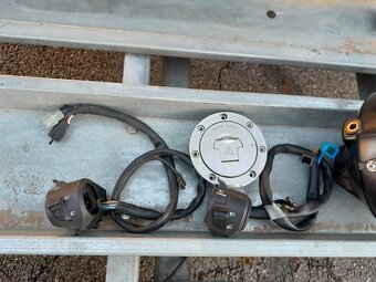 Honda CBF 600 N 2005, rozprodám po dílech - 19