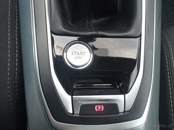 Peugeot 308 1.2i 96kW Navi/Panorama/1Maj - 19