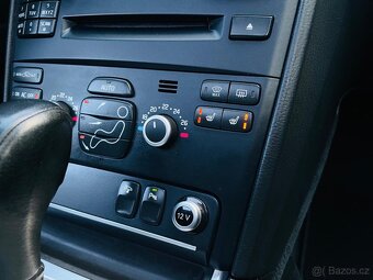 Volvo XC90 2.4D5 4x4 AUT NAVI SENZORY VÝHŘEV SERVISKA - 19