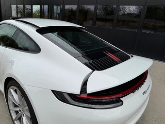 Porsche 911 Carrera S 992 - 19