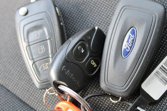Ford Tourneo Custom 2,0 TDCi ČR,DPH,A/T,8MÍST,2017 - 19