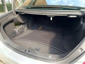 Mercedes-Benz E400d 4matic, Air.,Distronic,odpočet DPH - 19