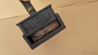 Stará větší žehlička patent W.LUNDH No 5 nahřivacím tělískem - 19