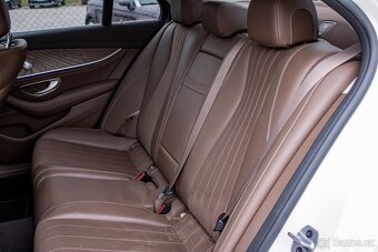 Mercedes-Benz E trieda Sedan 300 de 143 kw - AJ NA SPLÁTKY - 19