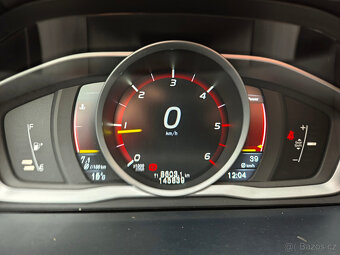 Volvo V60 2.0 D4 Momentum Xenon Webasto - 19