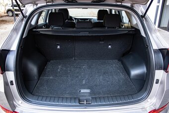 Hyundai Tucson 1.7 CRDi Family - 19
