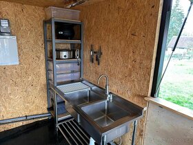 Plně vybavený gastro kontejner - 19