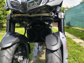 yamaha niken GT - 19