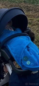 Stokke Xplory 3v1 + iZi základna (Deep Blue) - 19