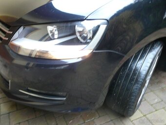 VW SHARAN 2.0 TDI 130KW 7MÍST DSG+F1 PANORAMA NAV ACC FRONT - 19