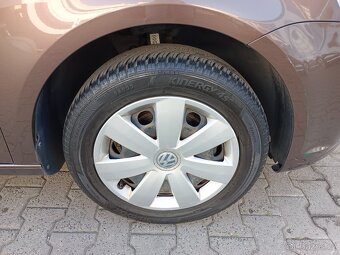 VW Touran Comfortline 1.6 TDI 77kW Webasto 7-míst Tažné - 19