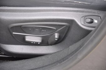 Renault Megane 3 kombi, 2.0 dCi, 118kW, max.výbava - 19