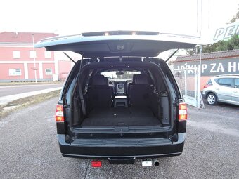 Lincoln Navigator 5,4i V8 24V Aut. LPG 7.míst 2007 - 19