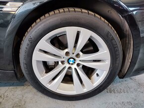 BMW 635d 210kW HUD/KŮŽE/PAMĚŤ/NAVI/ALU18 - 19