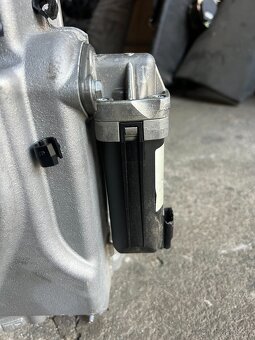 BMW M5/M6 S85B50A olejová vana 7836341 - 19