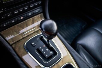 Jaguar S-Type 4.2 V8 Executive - 19