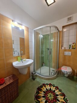 Prodej řadového rodinného domu na ul. Na Tylovách v Hradci n - 19