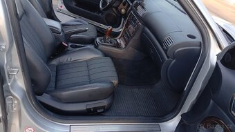 Škoda Superb V6 2.8 190 koní MANUÁL, ex vládní bez koroze - 19