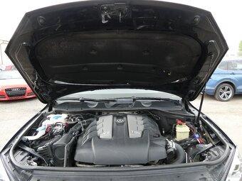 Volkswagen Touareg 3.0 TDi V6 180kW, webasto, DPH - 19