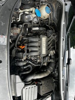 Volkswagen Touran 1,6 MPi 75kw, nové rozvody, 2008, 7 míst - 19