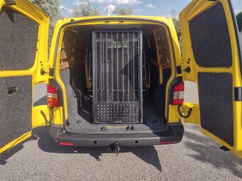 VW Transporter T5 2.0TDI - 19