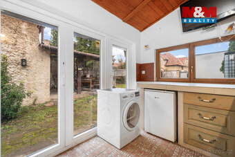 Prodej bytu 4+1 v rodinném domě, 218 m², Velvary - 19