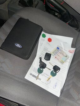 Ford tourneo Connect 2005 - 19
