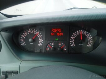 Iveco daily ,130kw ,motor 3 litr ,248000km - 19