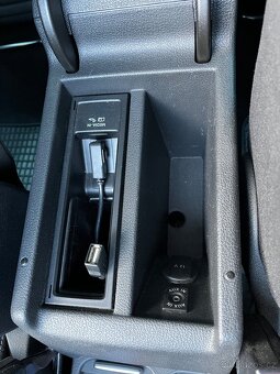 VW TIGUAN 2,0 TDI DSG 130KW ROK 2014 44 - 19